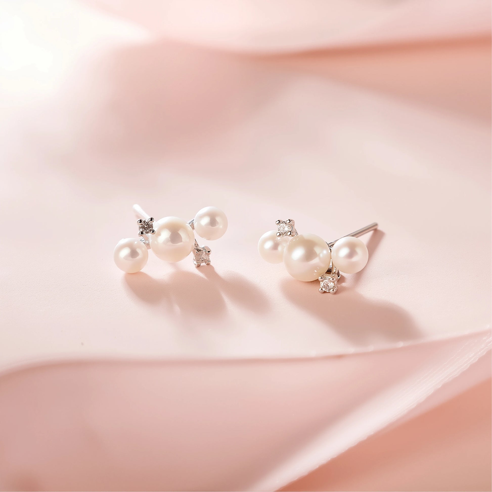 Minimalist S925 Natural Freshwater Pearl Stud Earrings 0.14-0.20 Inch White